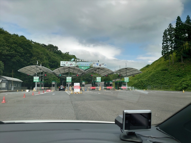 �c�C�������N���Ă���Q�[�g