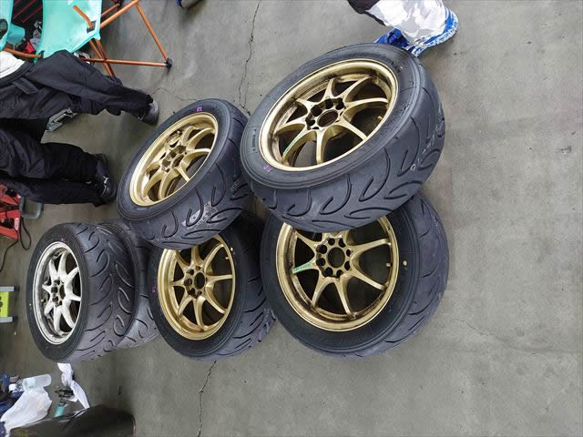 �l�^�C�v�̉J�p�A�h�o��